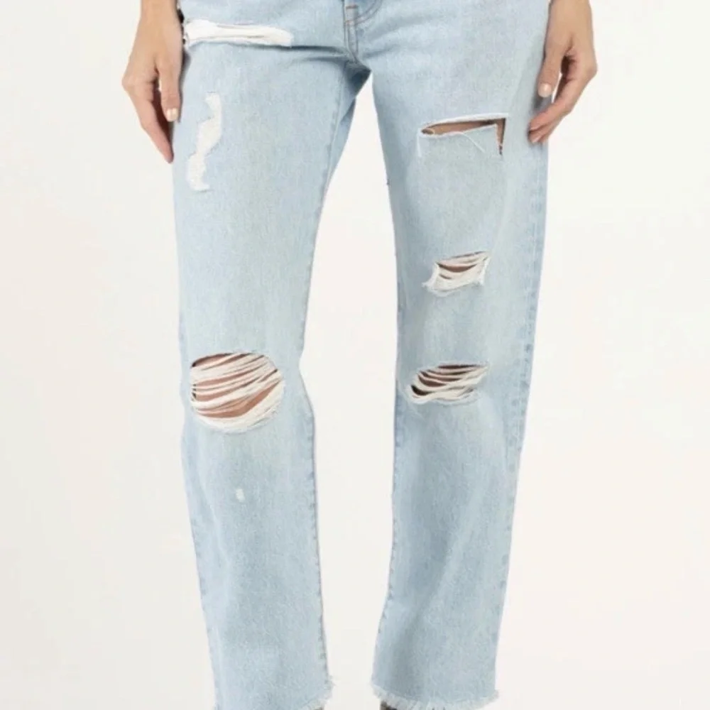 Levi's Womens 501 Original Cropped Jeans Size 31X26 Blue Button Fly Straight Leg - Picture 2 of 6